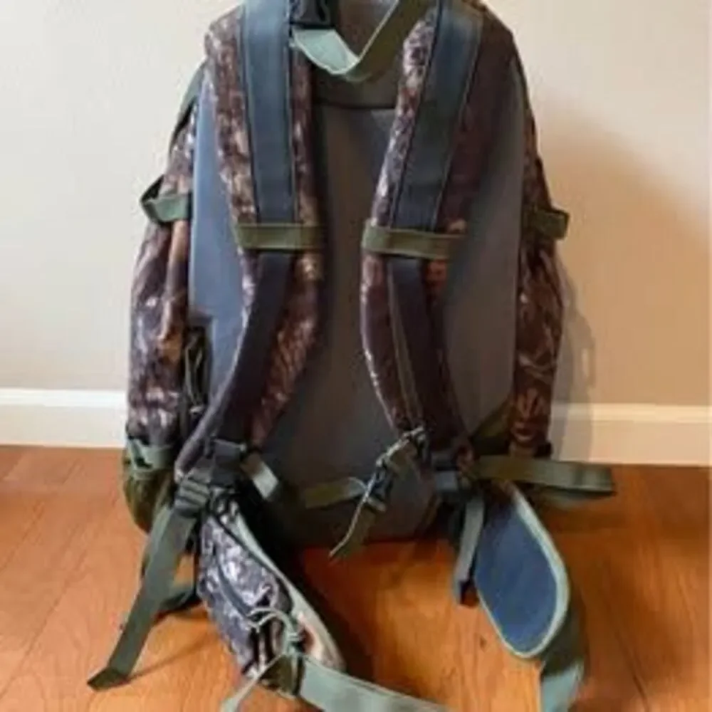 Kelty Grizzly 3000 Internal Frame Backpack With Orange Rain Gear Cover USA Made